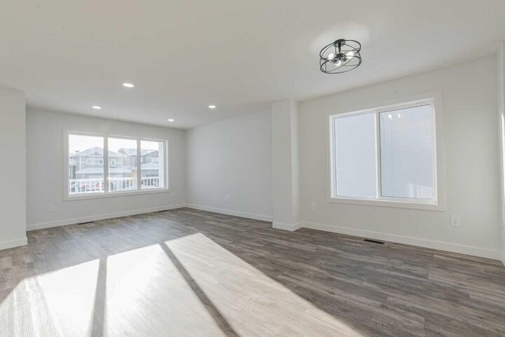 Property Photo: 8558 72 Avenue AB T8X 0N9