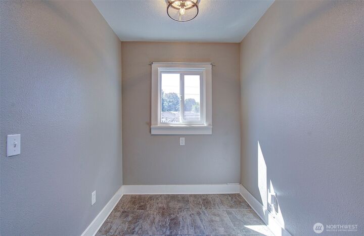 Property Photo:  421  24th Avenue  WA 98632 