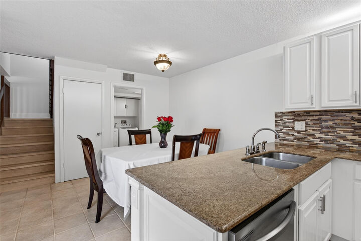 Property Photo:  6131 NW 55th Lane  FL 33319 