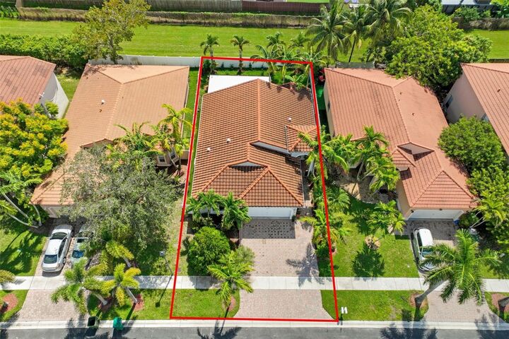 Property Photo:  4122 NE 22nd Street  FL 33033 