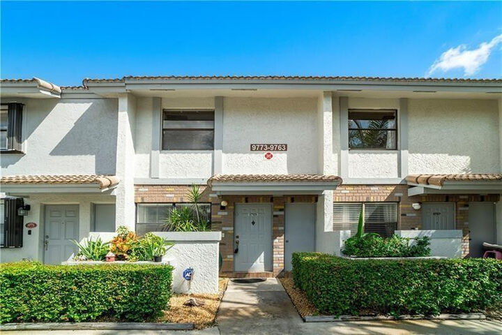 Property Photo:  9769 Riverside Drive 71-2  FL 33071 