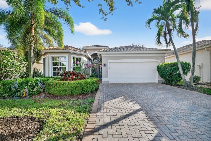 Property Photo:  8266 Sandpiper Glen Drive  FL 33467 