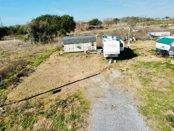 Property Photo:  207 Vejay St Street  LA 70631 