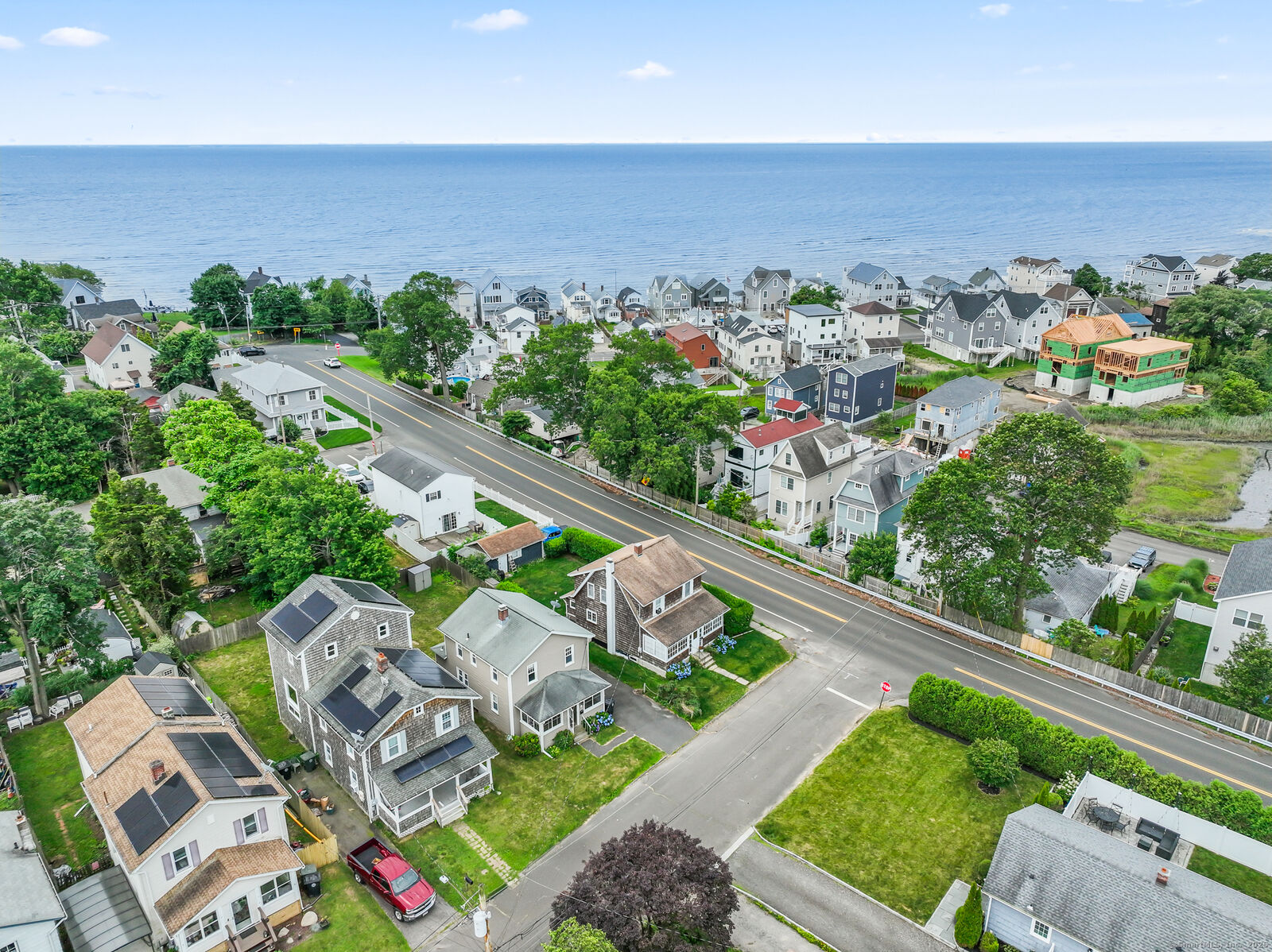 Property Photo:  5 Vine Street  CT 06460 