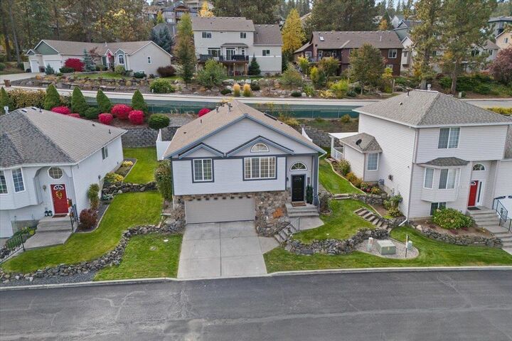 Property Photo:  619 W Persimmon Ln  WA 99224 