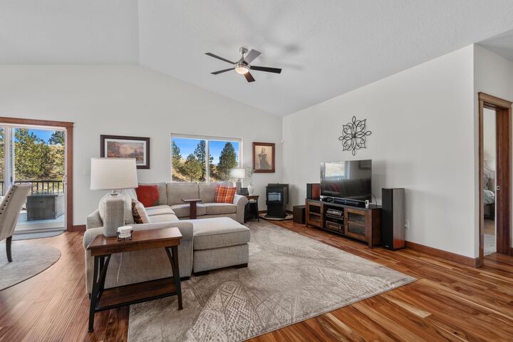 Property Photo:  1520 N McKenzie River St  WA 99224 