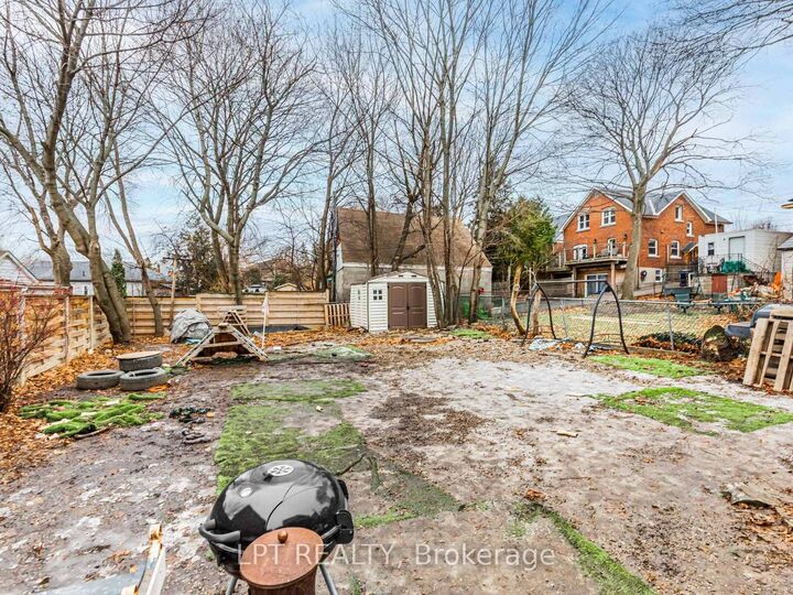 Property Photo: 3 Raymore Drive ON M9P 1W6