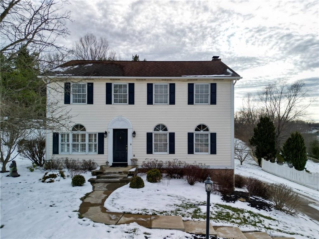 Property Photo: 602 Hemlock PA 15108