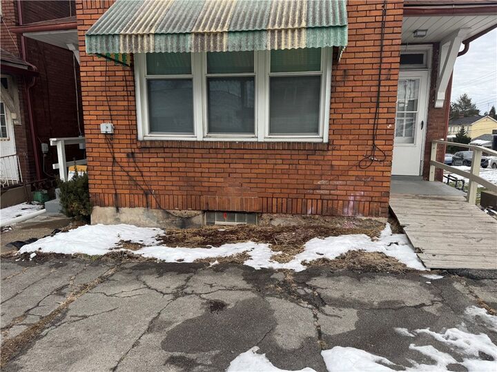 Property Photo:  1615 McClure St  PA 15120 