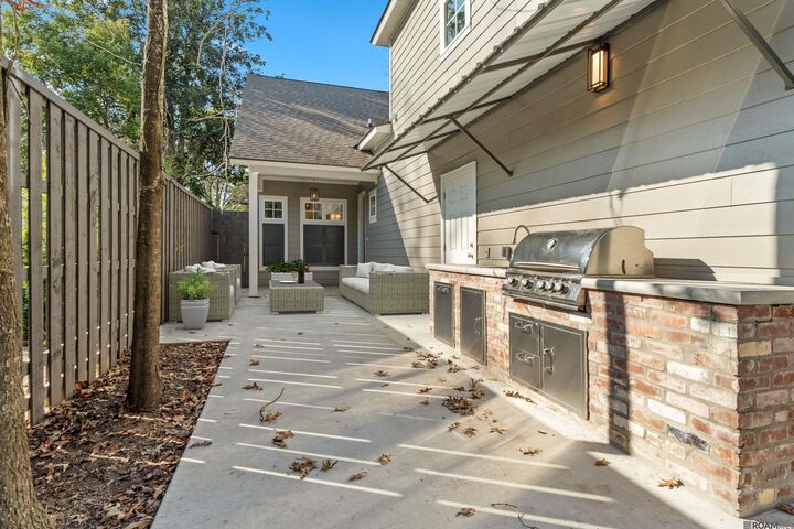 Property Photo:  750 Acadia St  LA 70806 