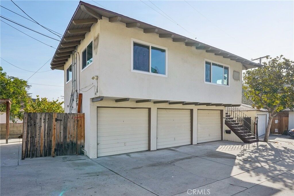 Property Photo:  1466 Allen Avenue N  CA 91104 