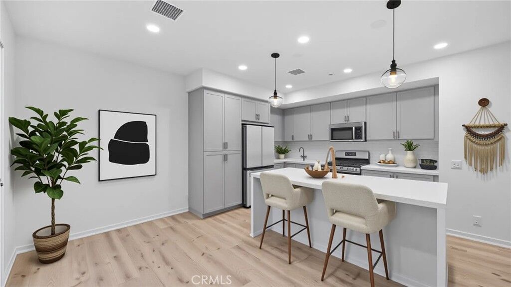 Property Photo:  16122 Meadowhouse Avenue  CA 91708 