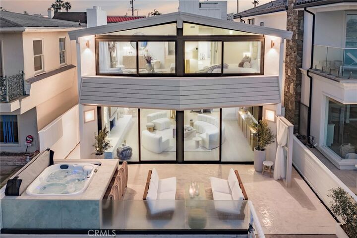 Property Photo:  1344 W Bay Avenue  CA 92661 