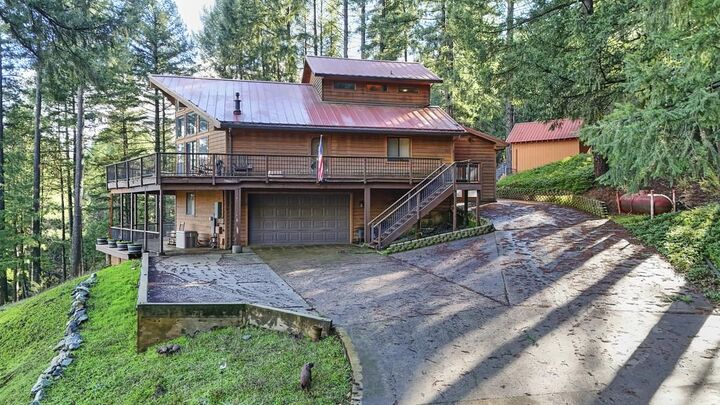 Property Photo: 6301 Canyon Creek Road CA 95634