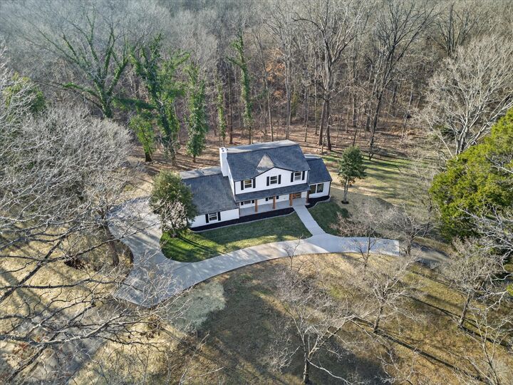 Property Photo:  1640 Simpson Dr  TN 37043 