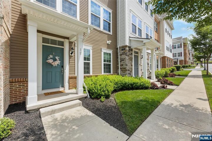 Property Photo:  12 Marshall Lane  NJ 07075 