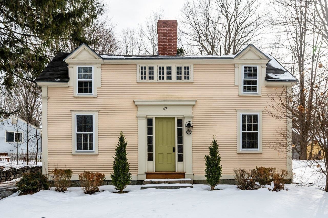 Property Photo:  47 Newmarket Road  NH 03824 