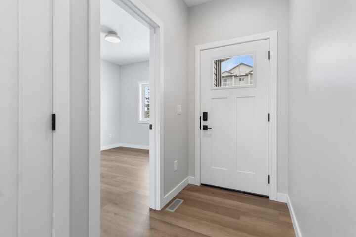 Property Photo: 4922 Beardsley Avenue AB T4L 0G4