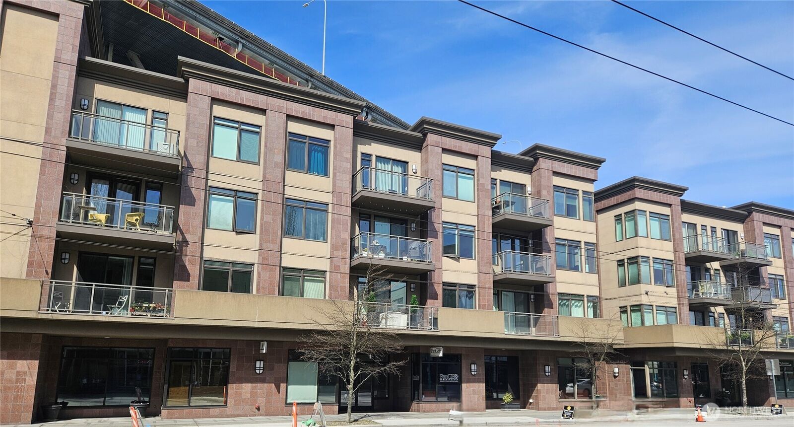 Property Photo:  3217  Eastlake Avenue E 303  WA 98102 