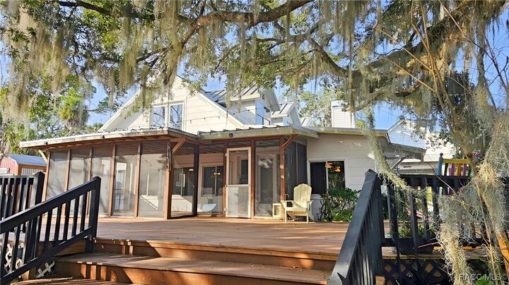 Property Photo:  5415 Riverside Drive  FL 34498 