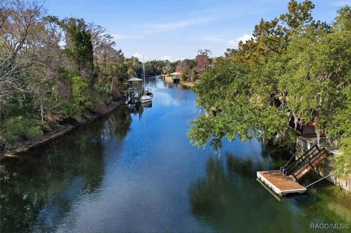 Property Photo: 5415 Riverside Drive FL 34498