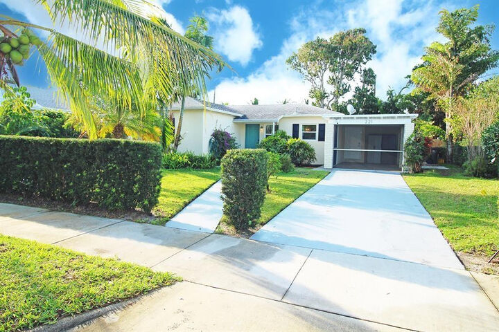 Property Photo:  221 Princeton Drive  FL 33460 