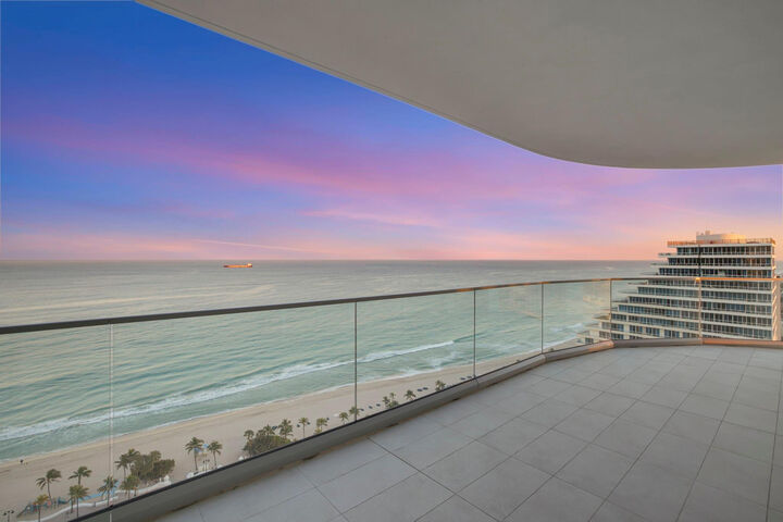 Property Photo: 153 N Seabreeze Boulevard 2202-S FL 33304