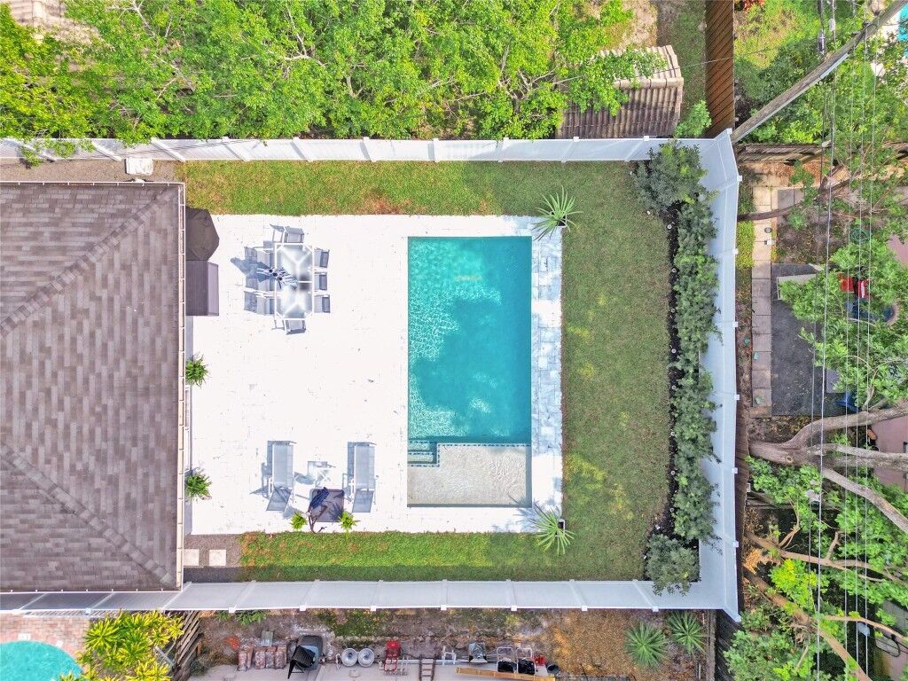 Property Photo:  1280 NE 40th Street  FL 33334 