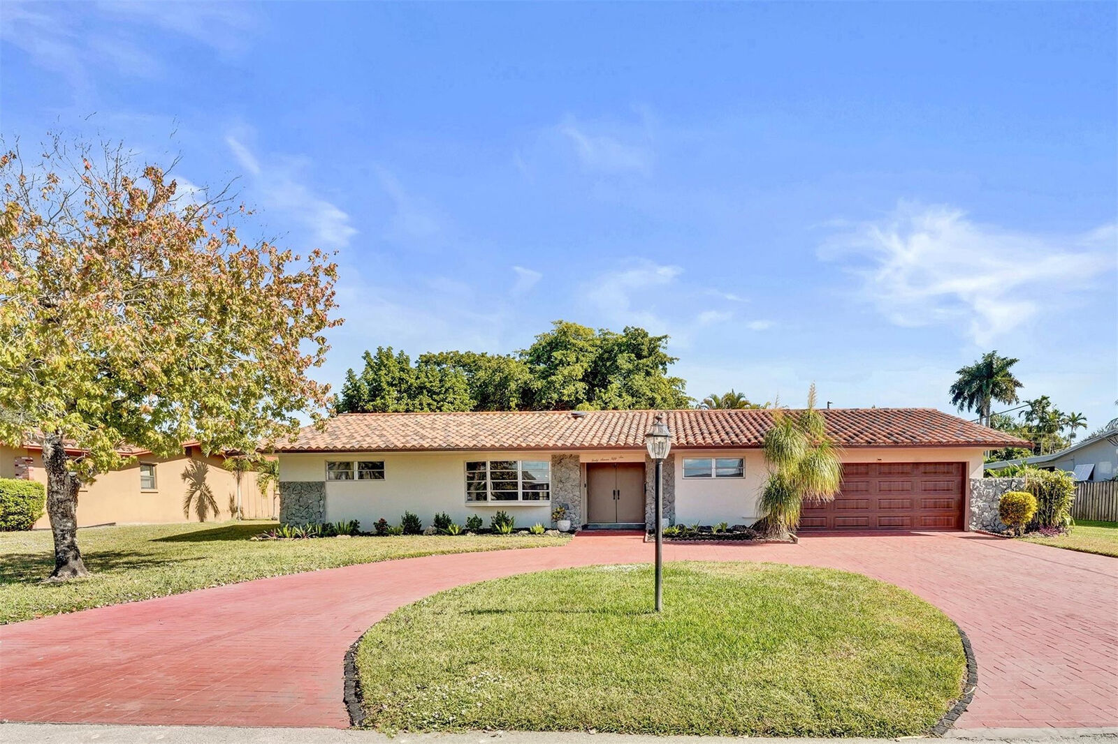 Property Photo:  4756 SW 72nd Avenue  FL 33314 