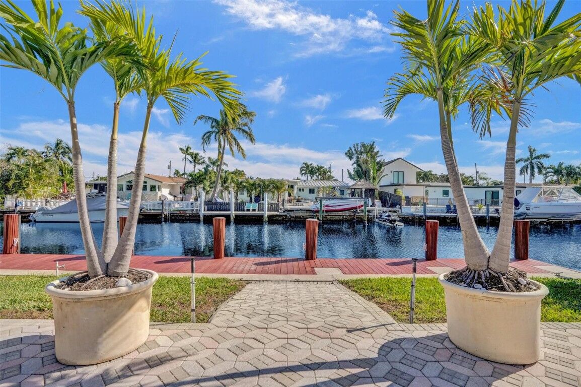 Property Photo:  730 SE 3rd Terrace  FL 33060 