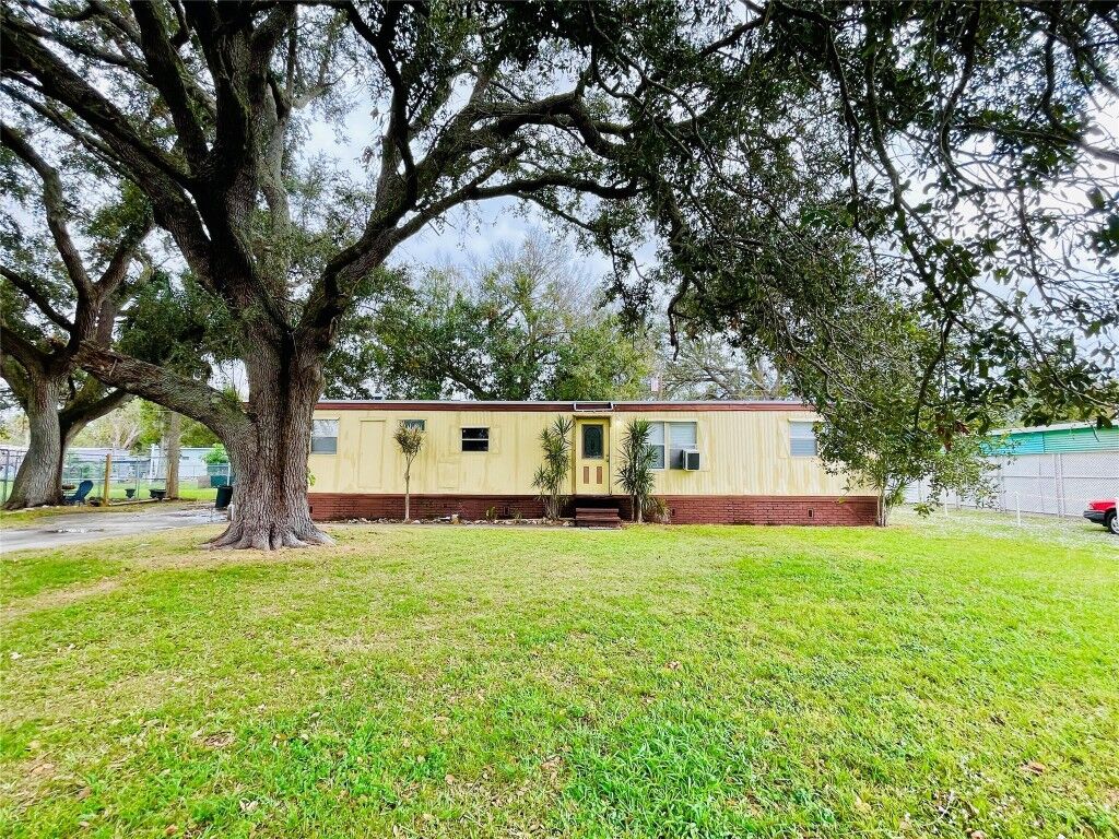 Property Photo:  168 Vindale Avenue  FL 34951 