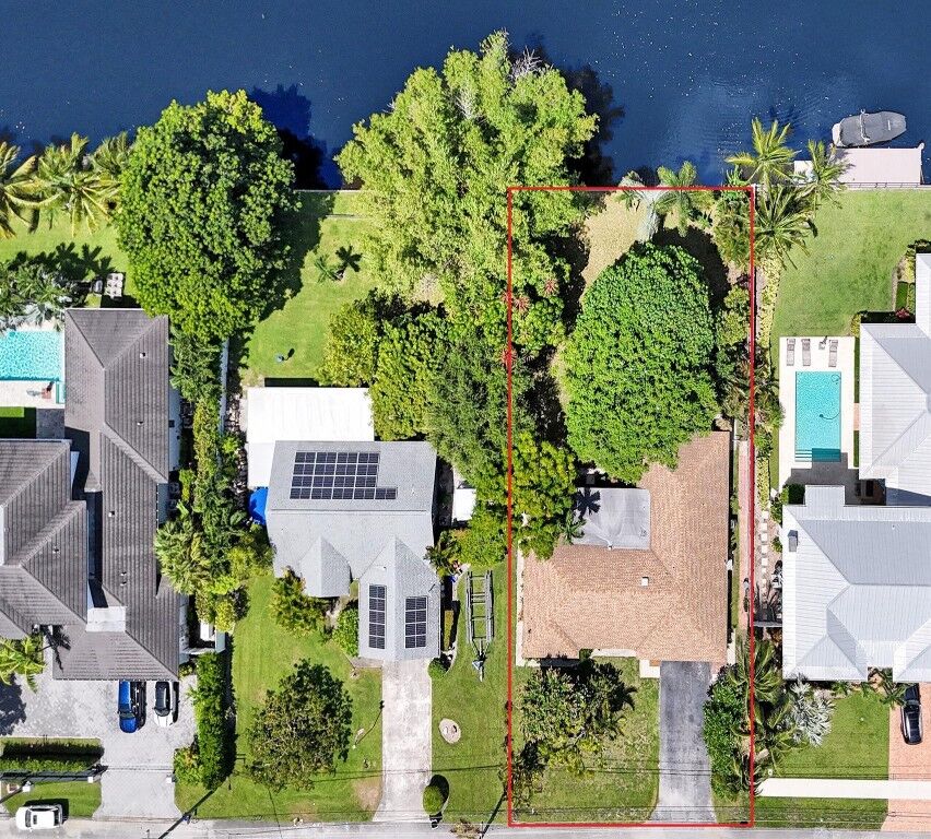 Property Photo:  614 NW 8th Avenue  FL 33444 