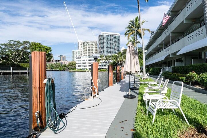 Property Photo:  1000 SE 4th Street 311  FL 33301 