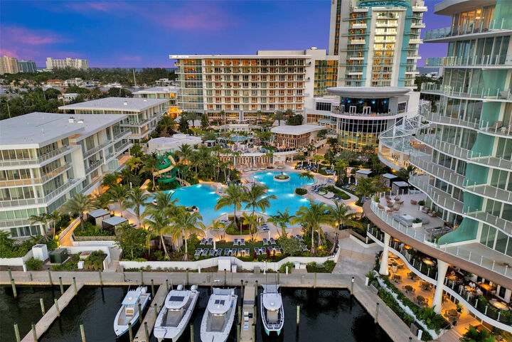 Property Photo:  2241 SE 17th Street Ph2  FL 33316 