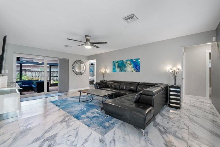 Property Photo:  600 NW 22nd Court  FL 33311 