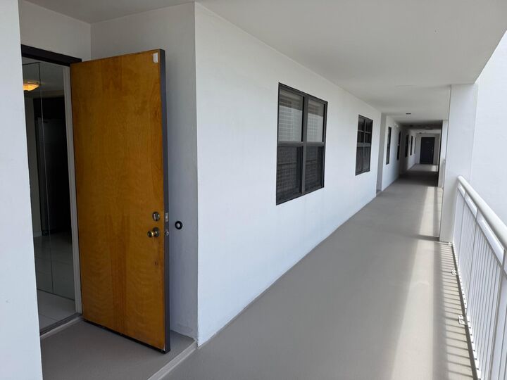 Property Photo:  3100 NE 48th Street 908  FL 33308 
