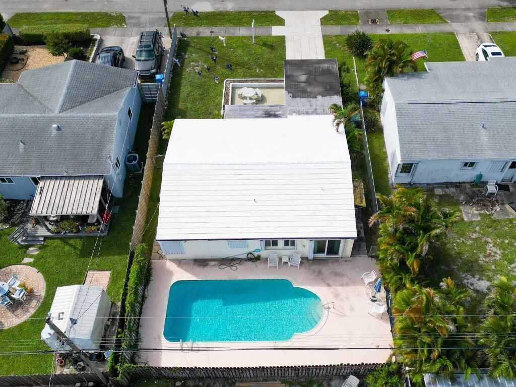 Property Photo:  5264 NE 3rd Terrace  FL 33334 