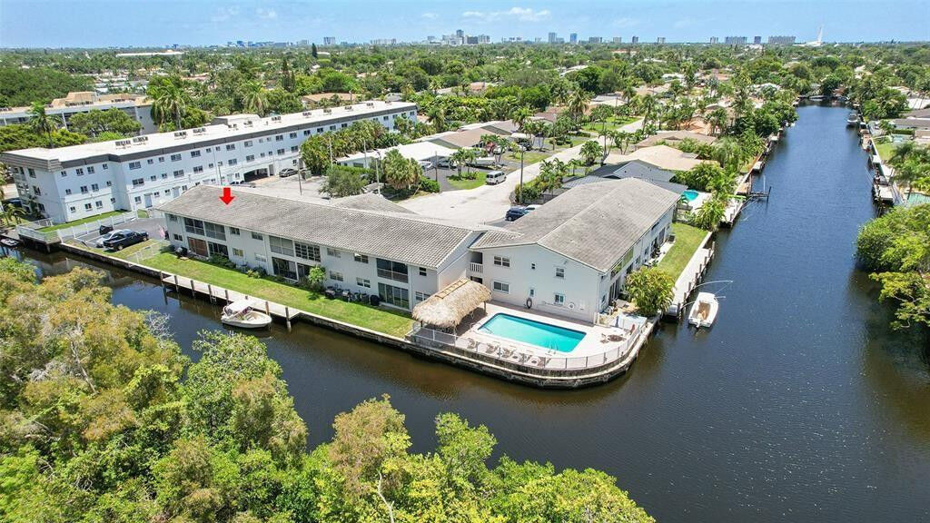 Property Photo: 1400 NE 55th Street 208 FL 33334