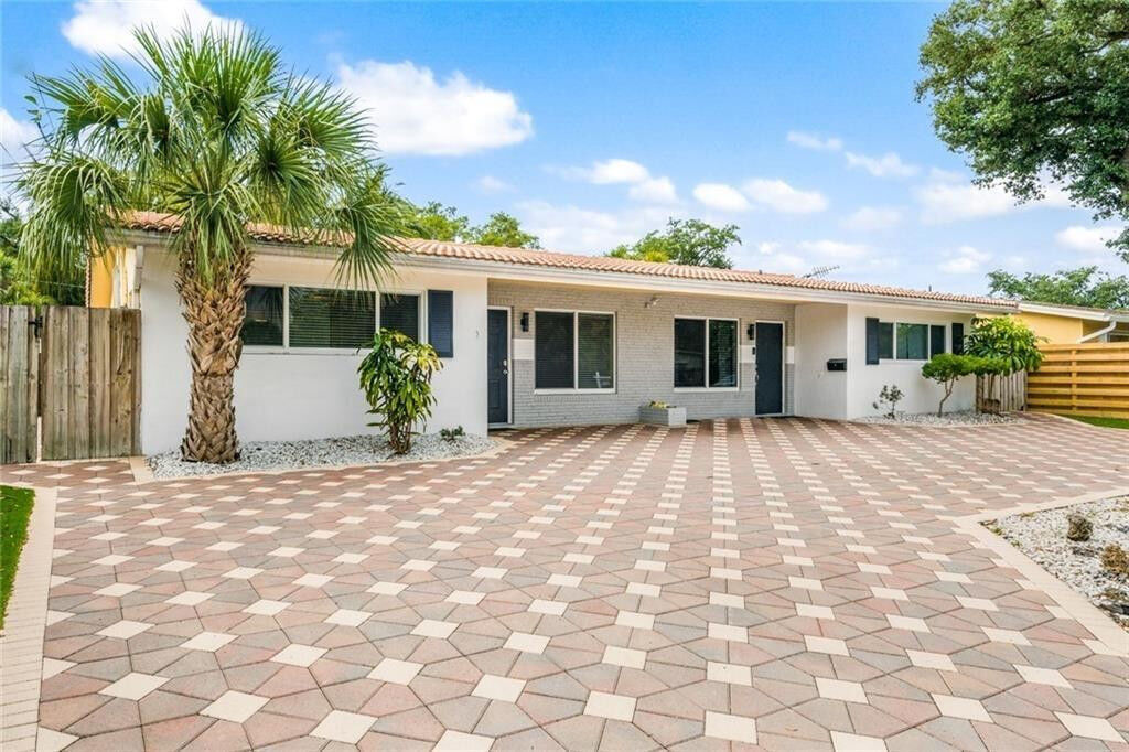 Property Photo:  922 Orange Isle  FL 33315 