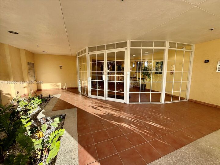 Property Photo: 601 SW 37th Ave 301 FL 33135