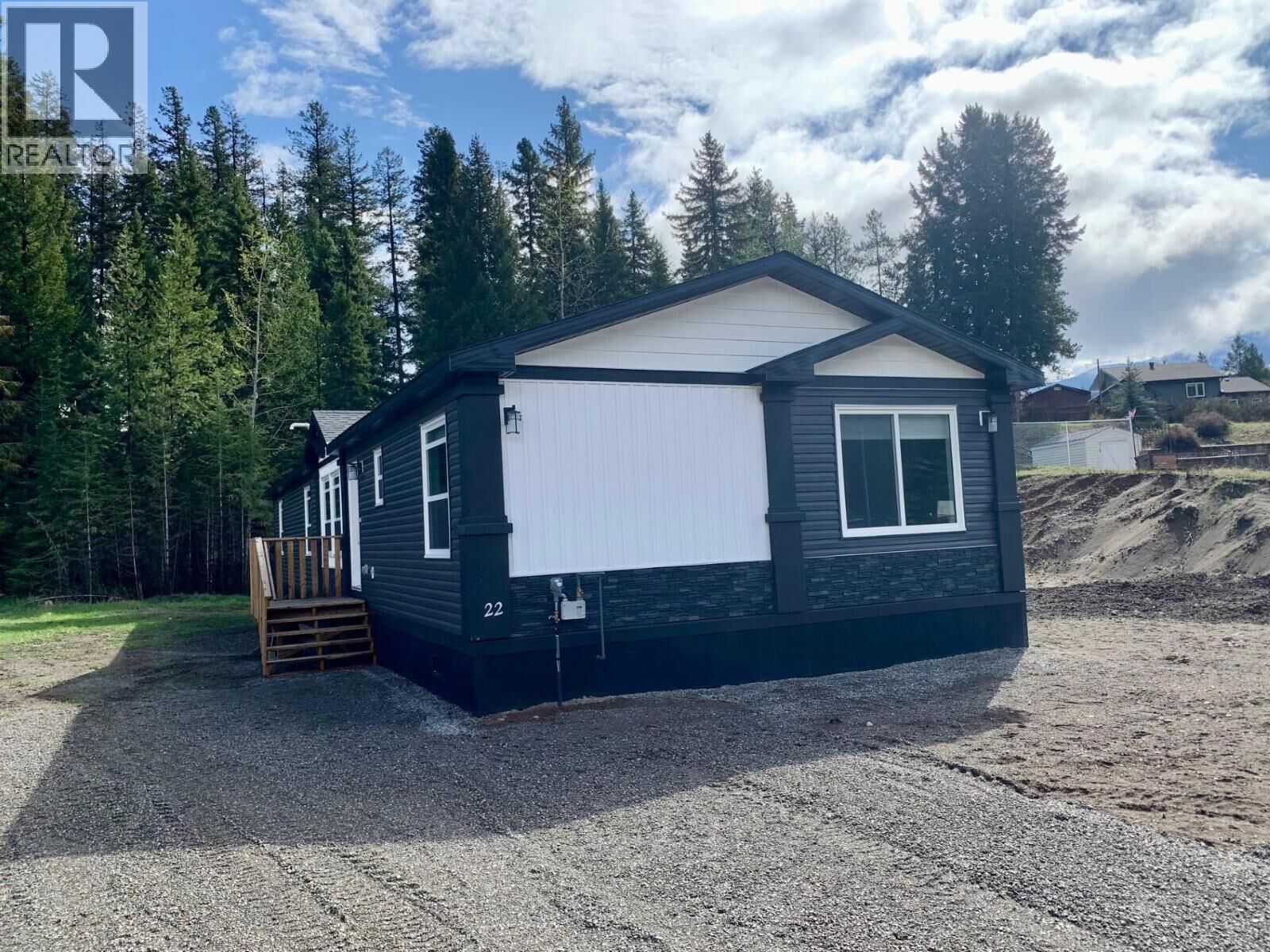 Property Photo: 22 Cherokee Drive BC V0B 1H0