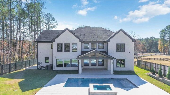 Property Photo: 828 Braselton Highway GA 30043