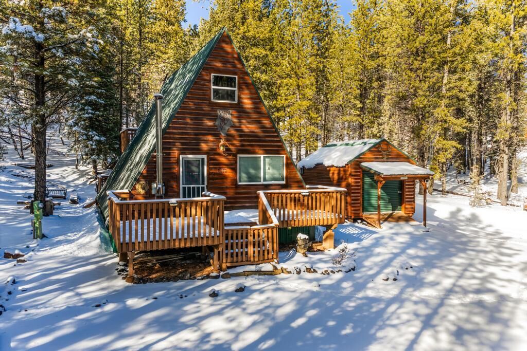 Property Photo:  885 N Spruce Dr  UT 84762 