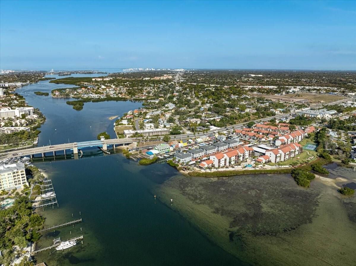 Property Photo:  1624 Stickney Point Road 1624-301  FL 34231 
