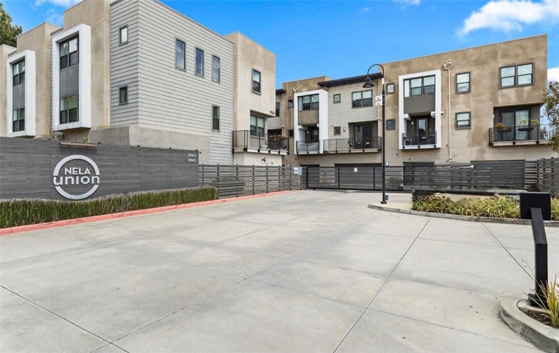 Property Photo:  3945 Eagle Rock Boulevard 50  CA 90065 