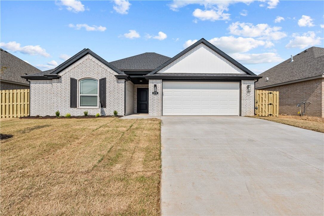 Property Photo:  511 Goldfish Street  AR 72745 