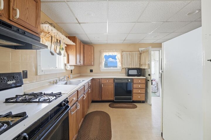 Property Photo: 2 S Willow St MA 01220