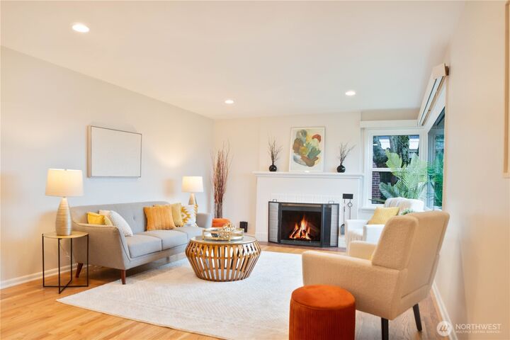 Property Photo:  3010  12th Avenue W  WA 98119 