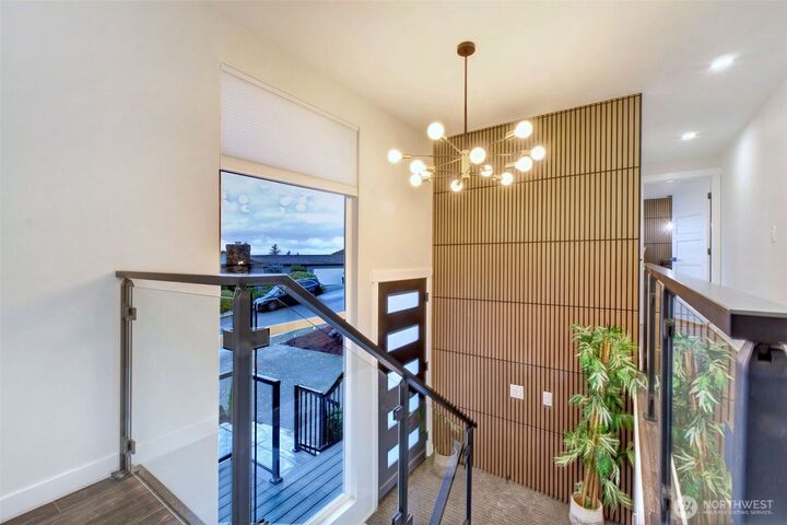 Property Photo:  13901  Somerset Lane SE  WA 98006 