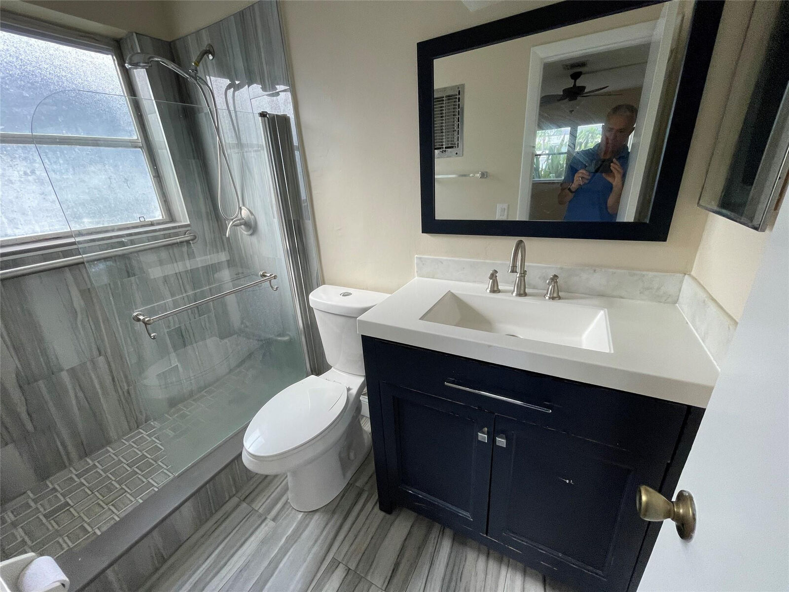 Property Photo: 2161 NE 51st Court FL 33308